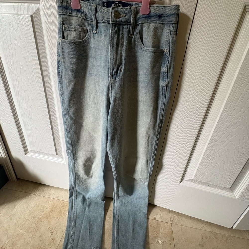 Hollister Women's Light Blue Straight Leg Jeans